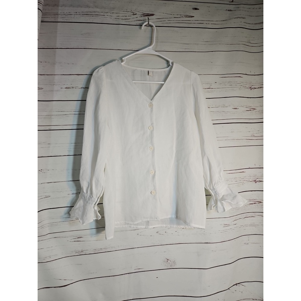 T.W2 White V-Neck Button Down Blouse Long Sleeve Ruffle Cuff Top Womens M - Picture 1 of 7